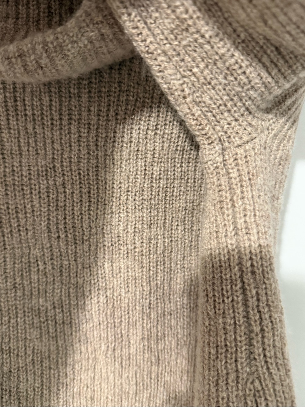 179. Tahari Neutral Taupe Slouchy Cowl Neck Sweater Small Cabin Quiet Luxury - Picture 6 of 9